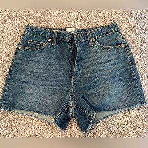Universal Thread Jean short